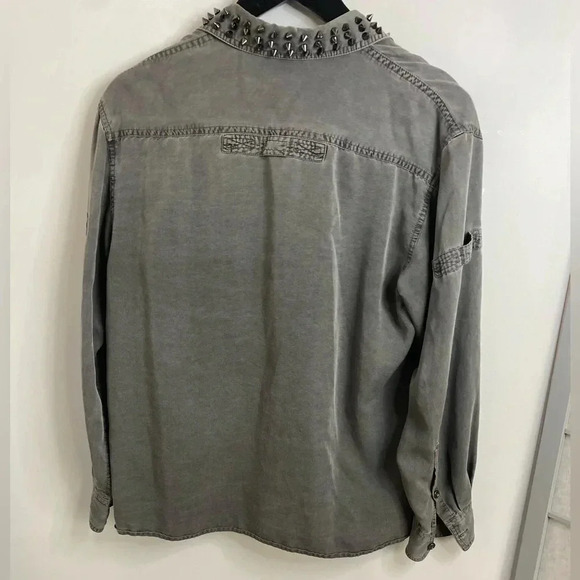 TOPSHOP - Black/dark grey studded buttons down shirt - US2 - Picture 6 of 7